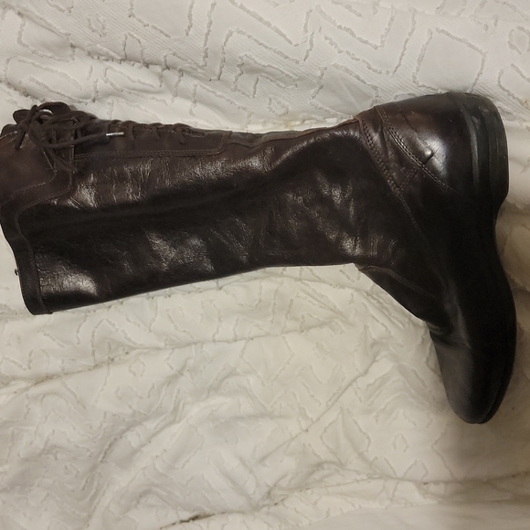 Boots - Picture 7 of 7